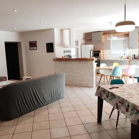 בית נופש Maison Familiale La Verrie