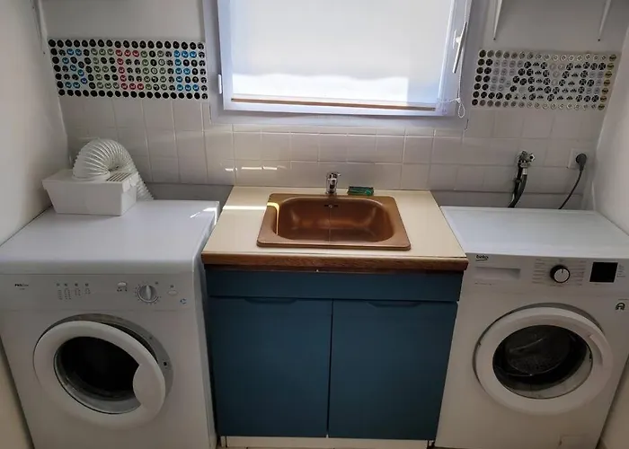 Maison Familiale Nyaraló *