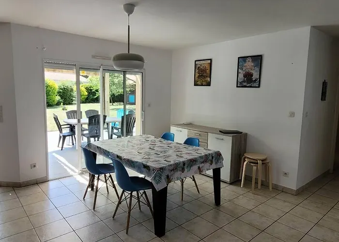 Maison Familiale Nyaraló *